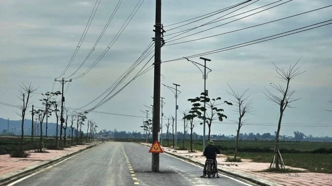 Giám đốc Sở Công Thương Nghệ An: Tự nhiên cột điện “nhảy” vào đường đứng