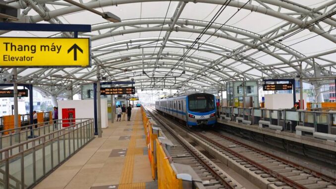 11 nhà ga trên cao của tuyến Metro số 1 trước ngày đón khách