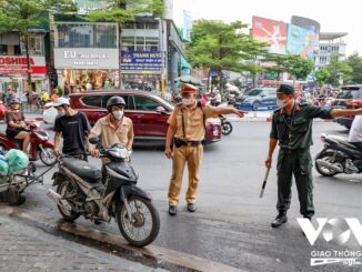 Luật sư và đại diện CSGT nói gì về hành vi bỏ xe, không nộp phạt